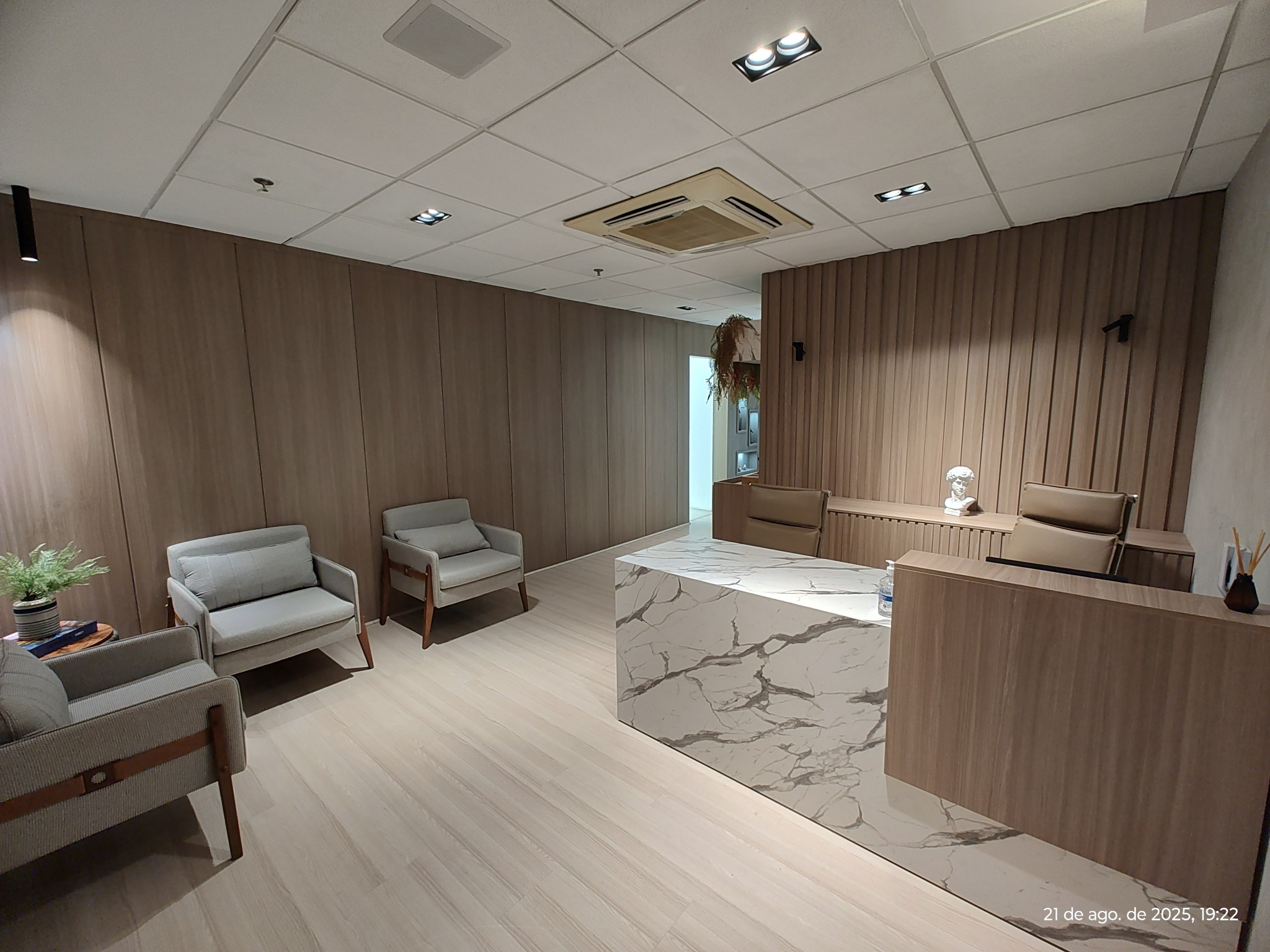 Recepção e sala de espera da clínica